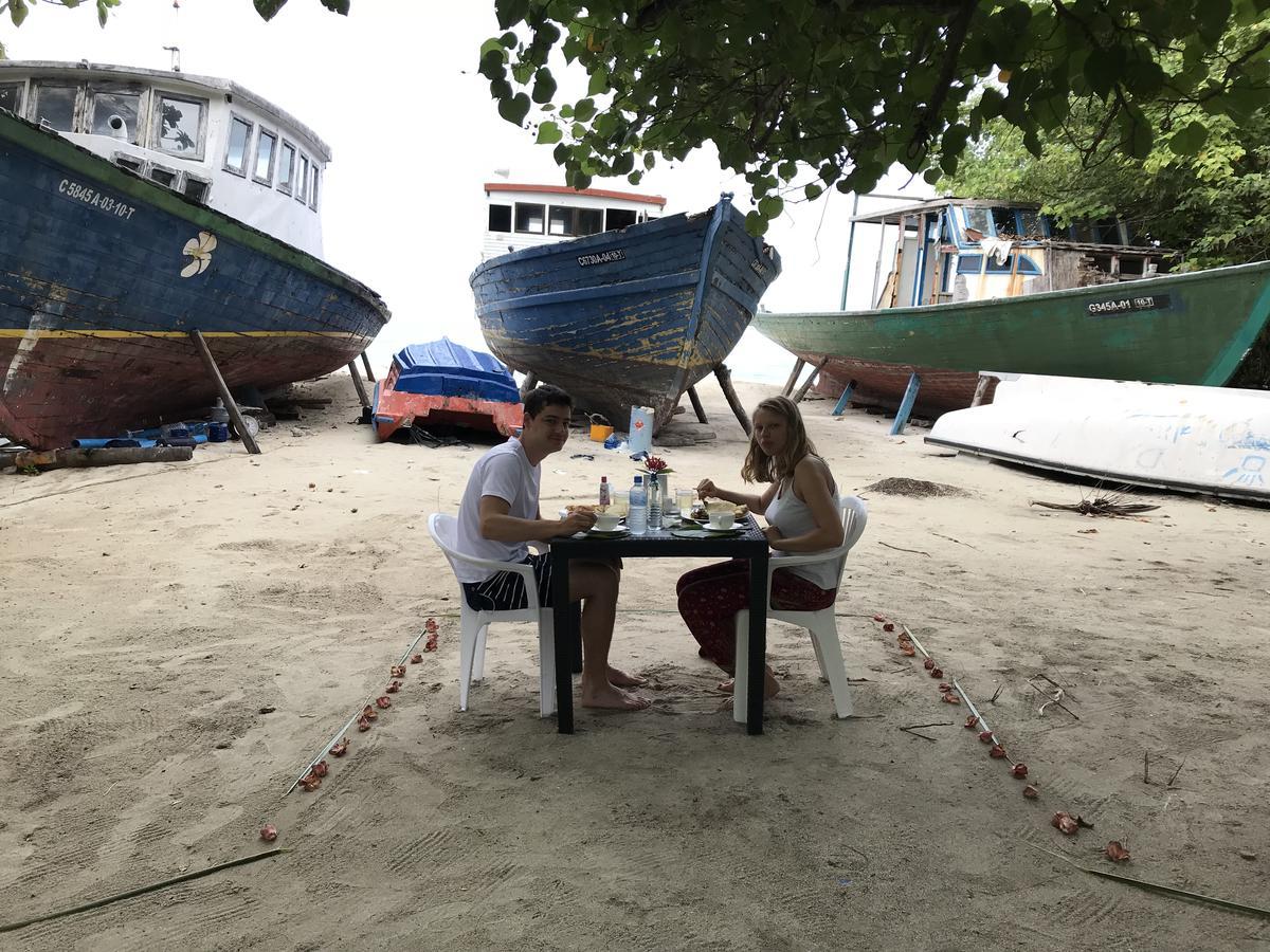 Kirulhiya Maldives Hotel Omadhoo ภายนอก รูปภาพ